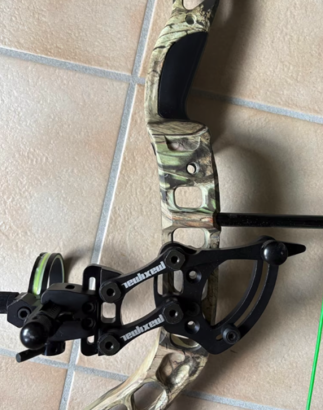 Compoundbogen CORE von Diamond, RH, 40 - 70 lbs, Second Hand